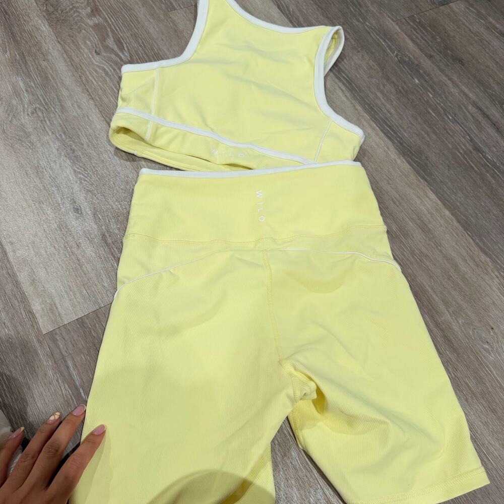 Wilo Butter Yellow Yoga Sports Bra and Biker Short Set Size Medium - Picture 4 of 4